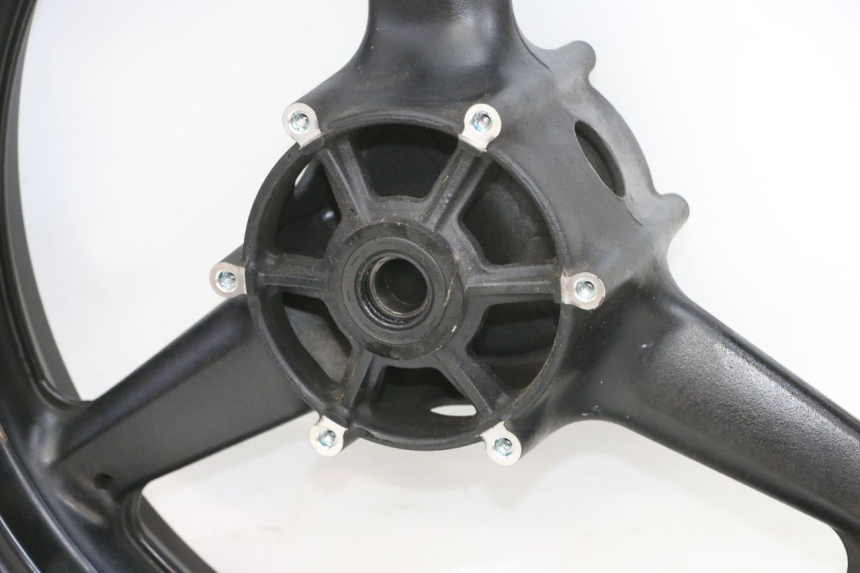 photo de CERCHIO ANTERIORE YAMAHA TDM ABS 900 (2002 - 2014) - Primo piano ad alta risoluzione