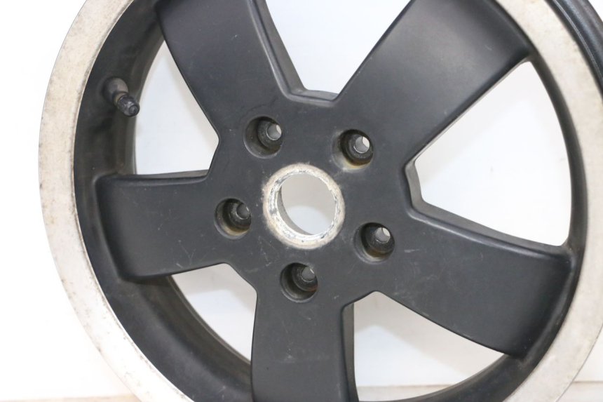 photo de CERCHIO ANTERIORE PIAGGIO VESPA GTS SUPER IE 125 (2009 - 2016) - Primo piano ad alta risoluzione