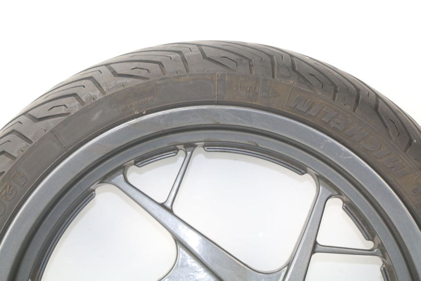 photo de CERCHIO ANTERIORE YAMAHA XMAX X-MAX ABS 125 (2014 - 2016) - Stato della superficie e materiale