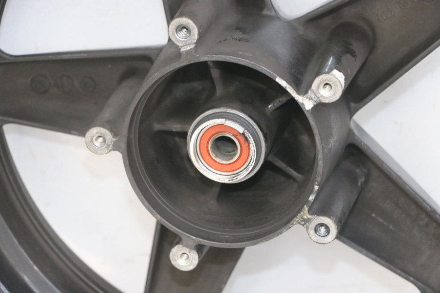 photo de CERCHIO ANTERIORE YAMAHA X-MAX XMAX 125 (2010 - 2014)