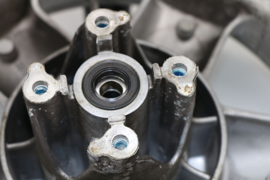 photo de CERCHIO ANTERIORE YAMAHA YP MAJESTY 125 (2002 - 2006)