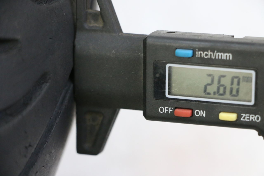 photo de CERCHIO ANTERIORE E PNEUMATICO BMW C1 125 (2000 - 2003)
