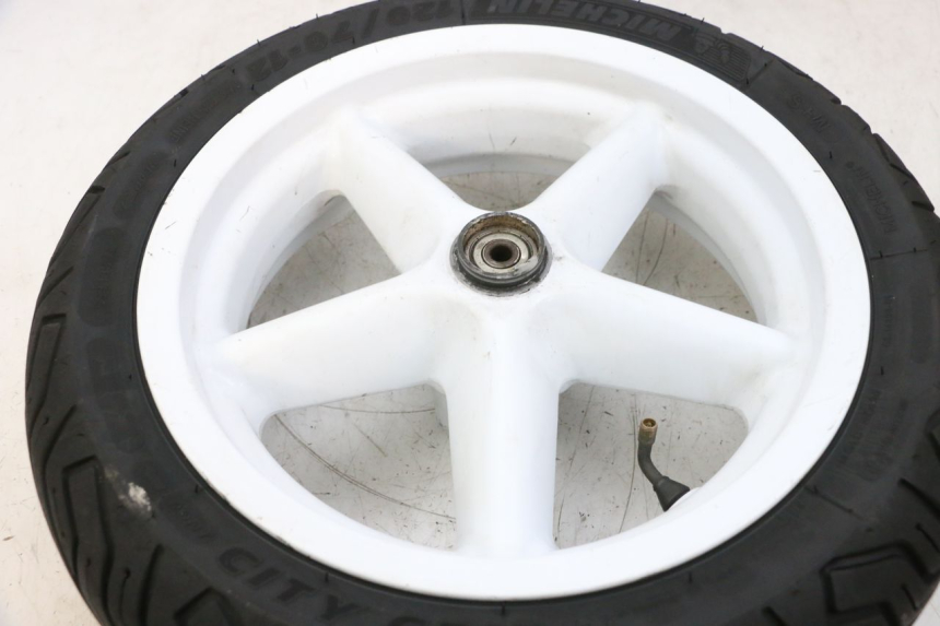 photo de CERCHIO ANTERIORE E PNEUMATICO MBK BOOSTER SPIRIT NAKED 50 (2004 - 2017) - Altra angolazione