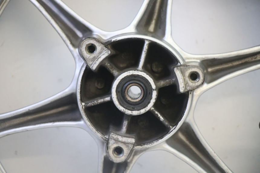 photo de CERCHIO ANTERIORE E PNEUMATICO SUZUKI BURGMAN 125 (2007 - 2014)