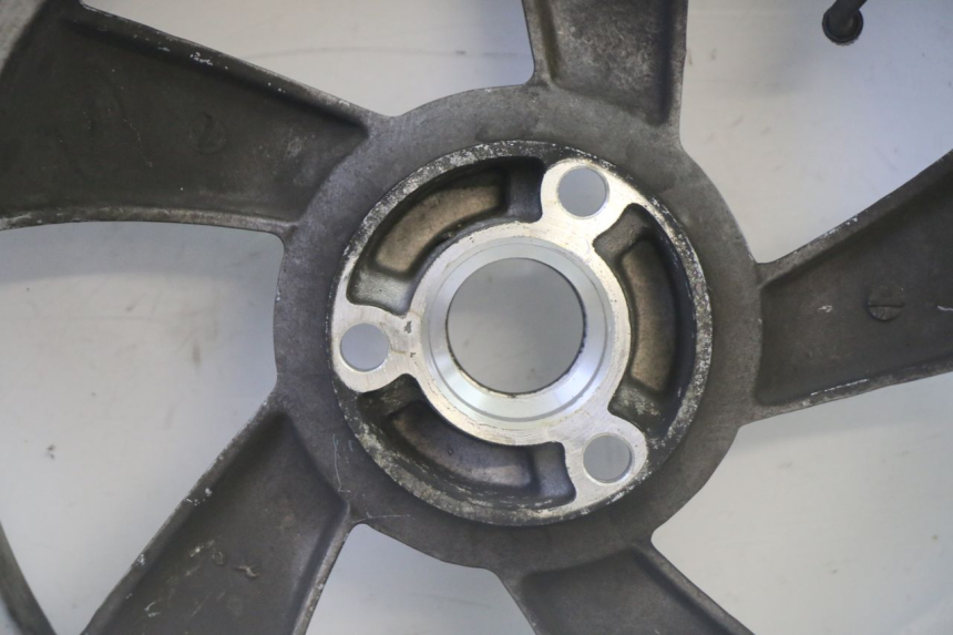 photo de CERCHIO ANTERIORE E PNEUMATICO PEUGEOT CITYSTAR 50 (2013 - 2017)