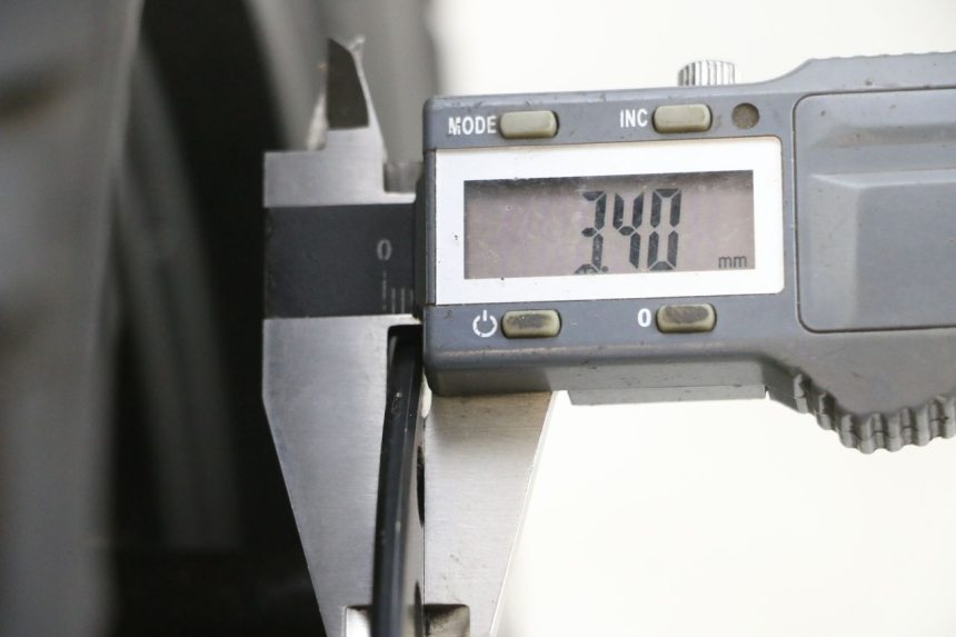 photo de CERCHIO ANTERIORE E PNEUMATICO LONGJIA DIGITA 4T 50 (2019 - 2022) - Dettaglio del componente