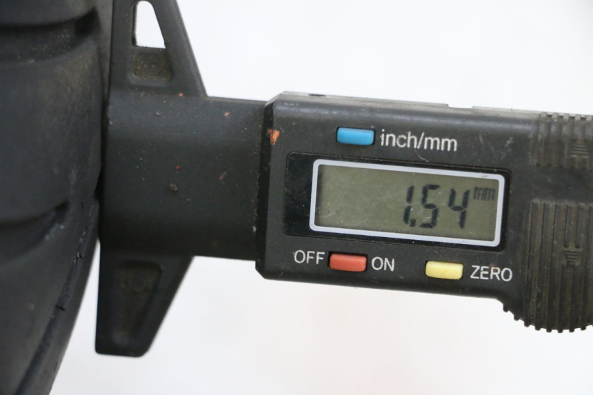 photo de CERCHIO ANTERIORE E PNEUMATICO LONGJIA DIGITA 4T 50 (2019 - 2022) - Zoom sullo stato d'uso