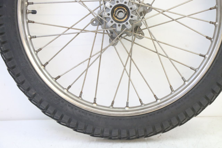 photo de CERCHIO ANTERIORE E PNEUMATICO APRILIA ETX 125 (1998 - 2002)