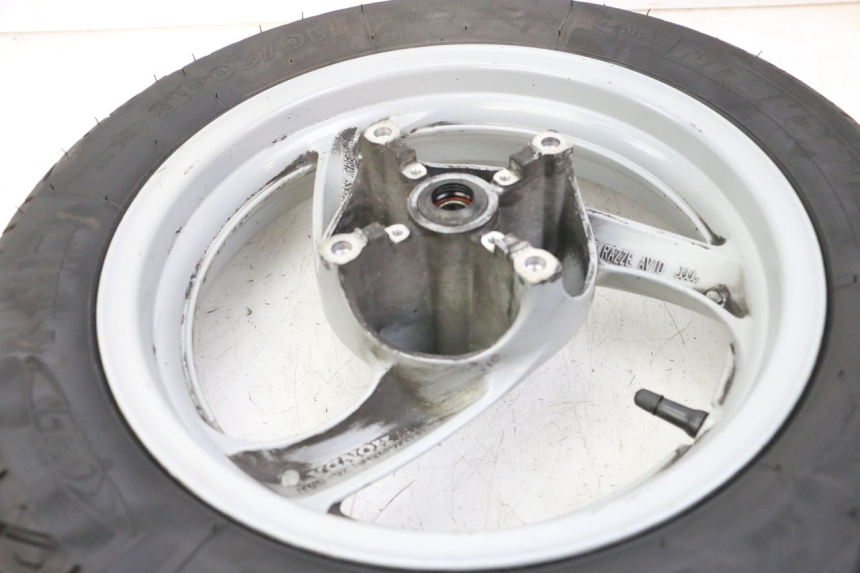 photo de CERCHIO ANTERIORE E PNEUMATICO HONDA FES S-WING SWING ABS 125 (2007 - 2015)