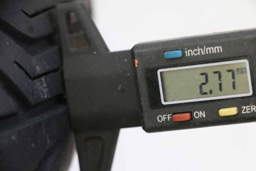 photo de CERCHIO ANTERIORE E PNEUMATICO HONDA FES S-WING SWING ABS 125 (2007 - 2015)