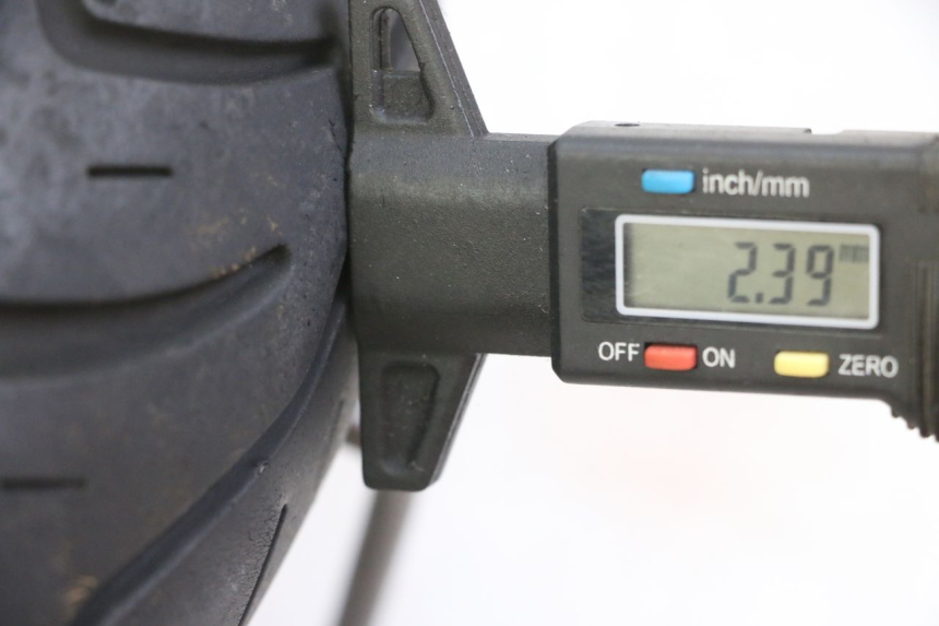 photo de CERCHIO ANTERIORE E PNEUMATICO SYM FIDDLE 3 III 50 (2014 - 2020)