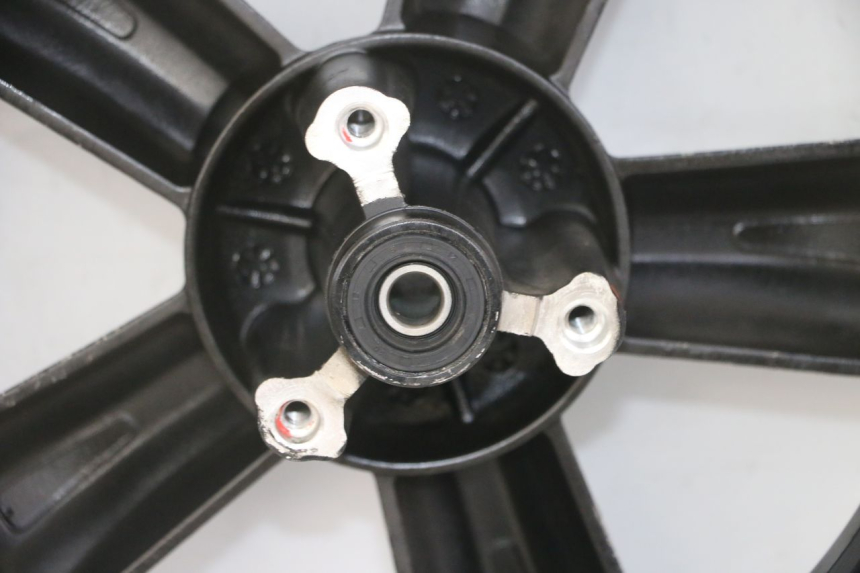 photo de CERCHIO ANTERIORE E PNEUMATICO SYM FIDDLE 3 III 50 (2014 - 2020)