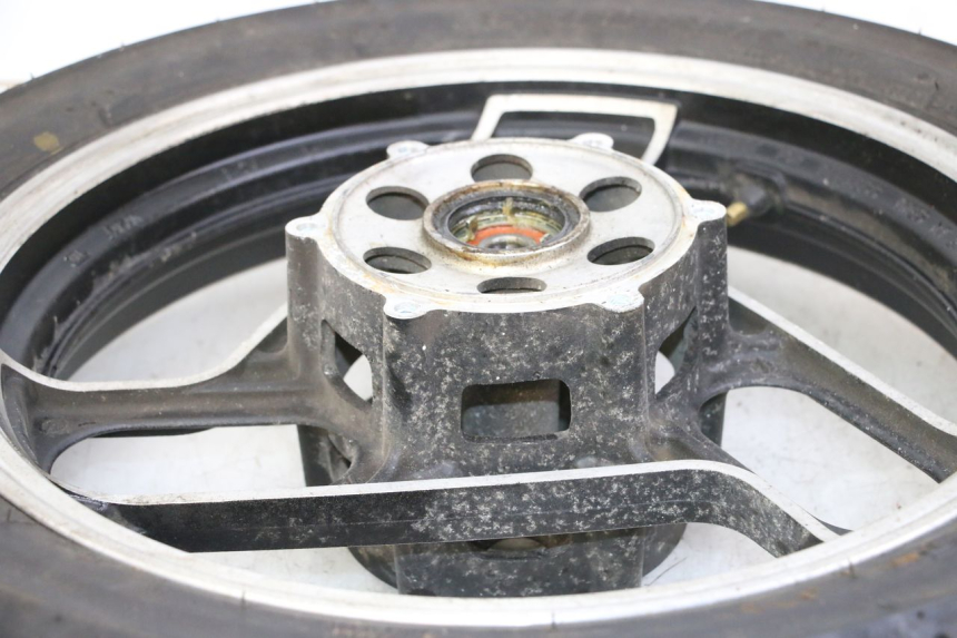 photo de CERCHIO ANTERIORE E PNEUMATICO YAMAHA FJ 36Y 1100 (1984 - 1985)