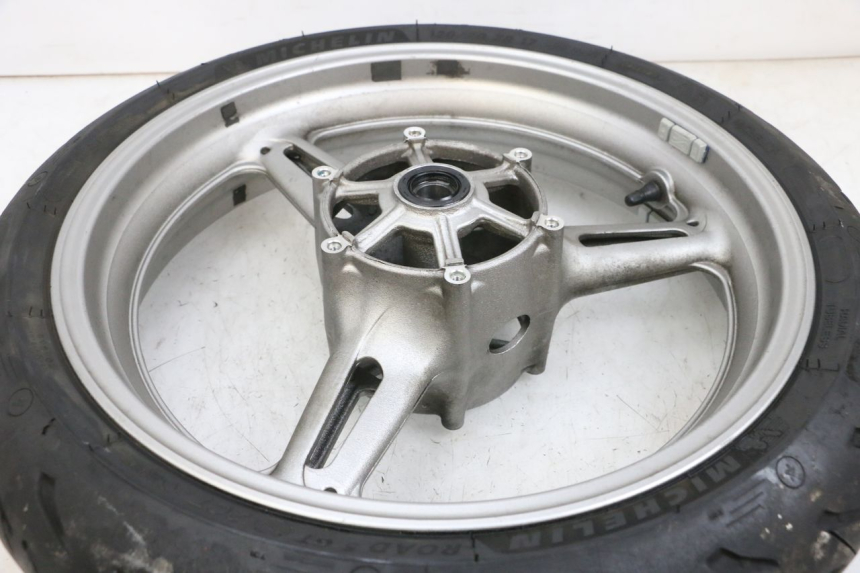 photo de CERCHIO ANTERIORE E PNEUMATICO YAMAHA FJR ABS 1300 (2006 - 2012) - Altra angolazione