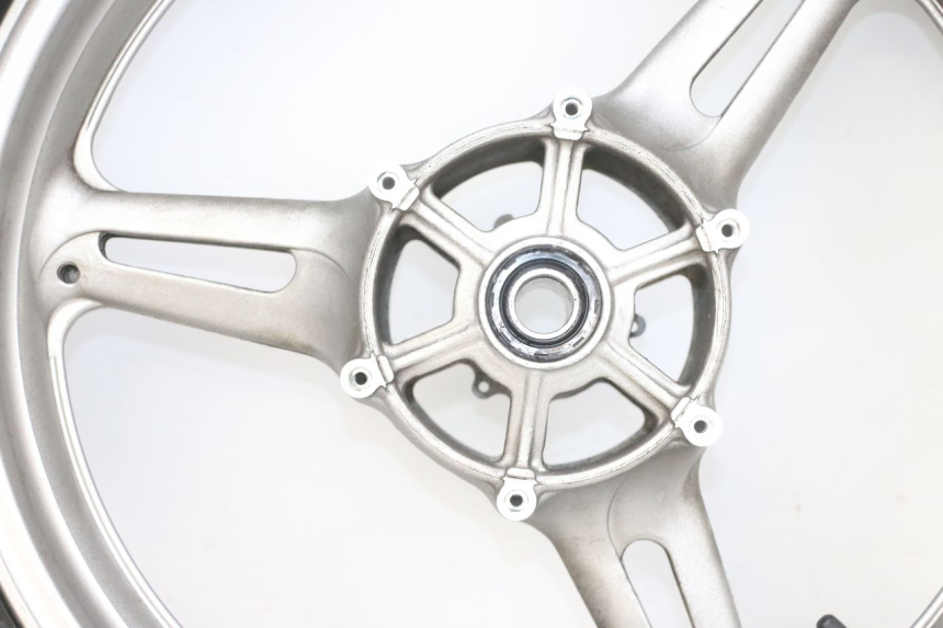 photo de CERCHIO ANTERIORE E PNEUMATICO YAMAHA FJR ABS 1300 (2006 - 2012) - Ricambio usato controllato