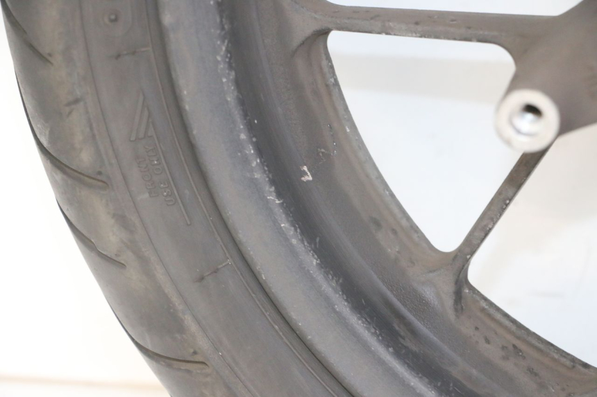 photo de CERCHIO ANTERIORE E PNEUMATICO HONDA FORZA ABS 300 (2013 - 2019)