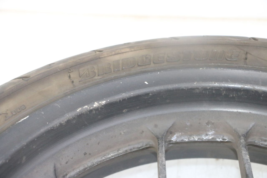 photo de CERCHIO ANTERIORE E PNEUMATICO HONDA FORZA ABS 300 (2013 - 2019)