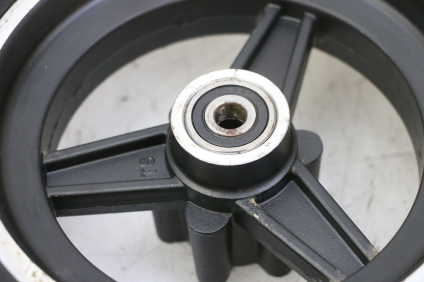 photo de CERCHIO ANTERIORE E PNEUMATICO HITWAY H5 1