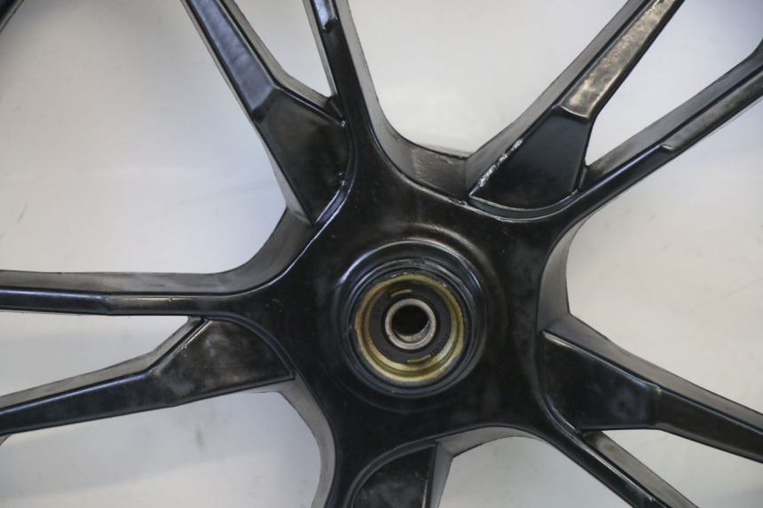 photo de CERCHIO ANTERIORE E PNEUMATICO SYM JET 14 4T 50 (2018 - 2022)
