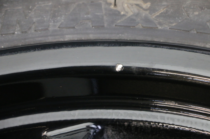 photo de CERCHIO ANTERIORE E PNEUMATICO SYM JOYMAX 125 (2010 - 2017)