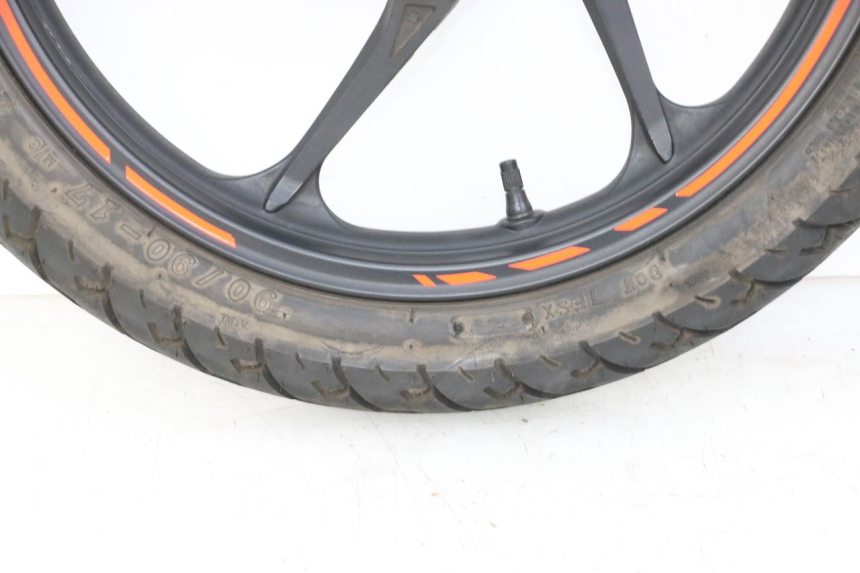 photo de CERCHIO ANTERIORE E PNEUMATICO KIDEN KD125-G 125 (2018 - 2022)