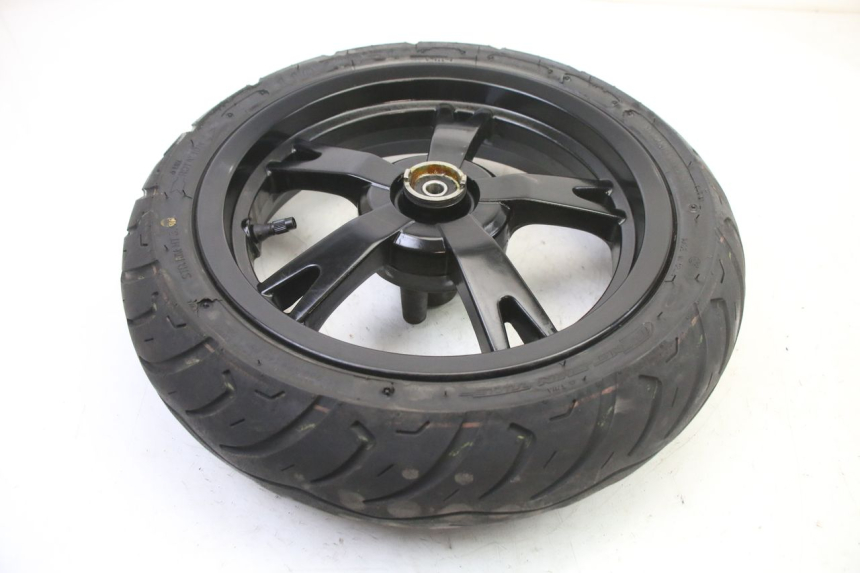 photo de CERCHIO ANTERIORE E PNEUMATICO PEUGEOT KISBEE 2T 50 (2010 - 2017)