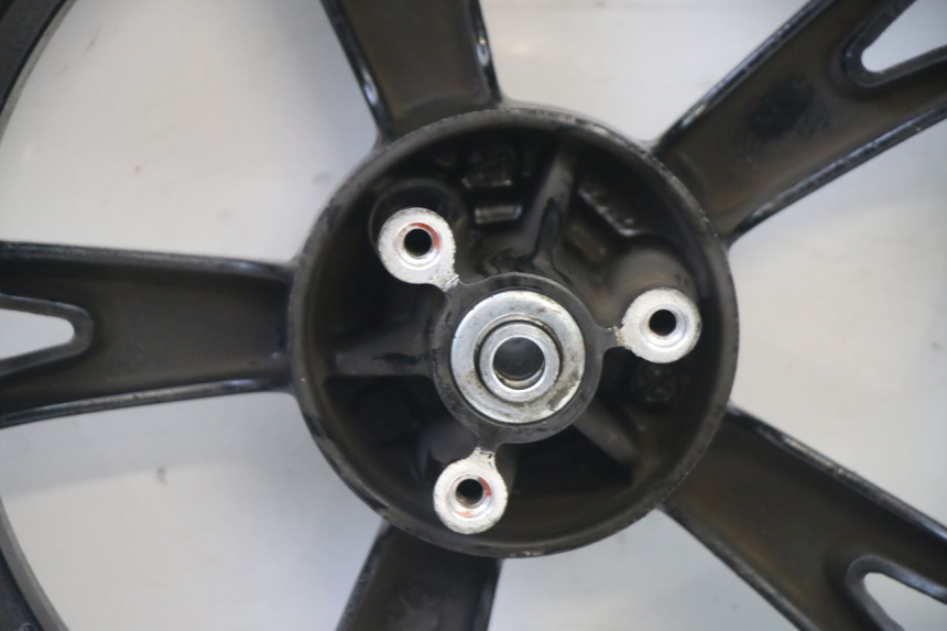 photo de CERCHIO ANTERIORE E PNEUMATICO PEUGEOT KISBEE 4T 50 (2018 - 2022)