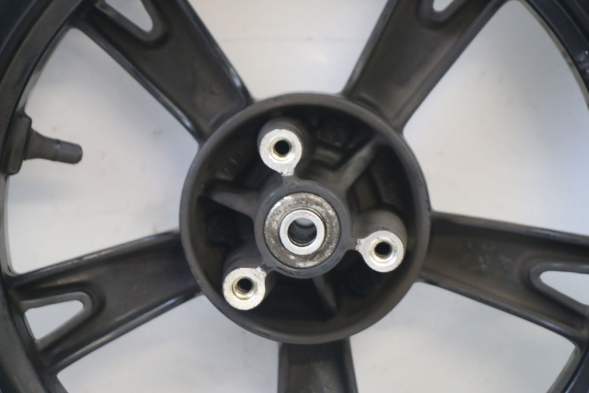 photo de CERCHIO ANTERIORE E PNEUMATICO PEUGEOT KISBEE 4T 50 (2018 - 2022)