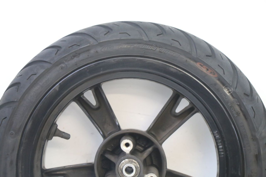 photo de CERCHIO ANTERIORE E PNEUMATICO PEUGEOT KISBEE 4T 50 (2018 - 2022)
