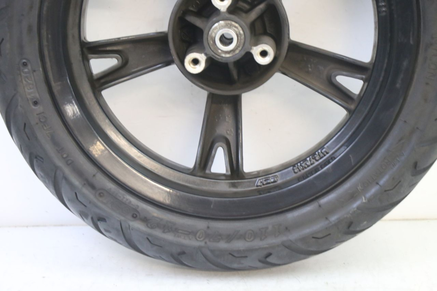 photo de CERCHIO ANTERIORE E PNEUMATICO PEUGEOT KISBEE 4T 50 (2018 - 2022)