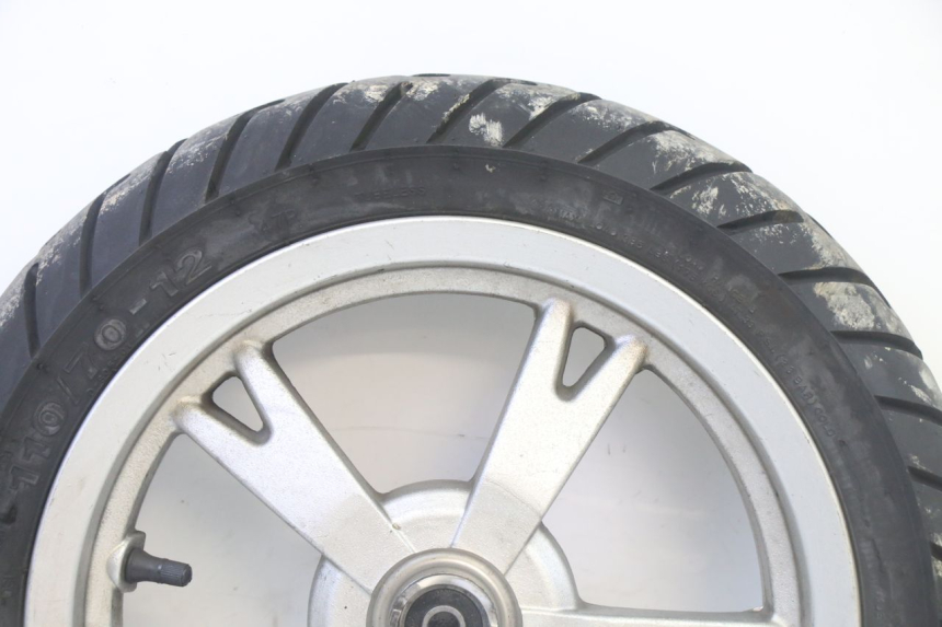 photo de CERCHIO ANTERIORE E PNEUMATICO PEUGEOT KISBEE 4T 50 (2018 - 2022)