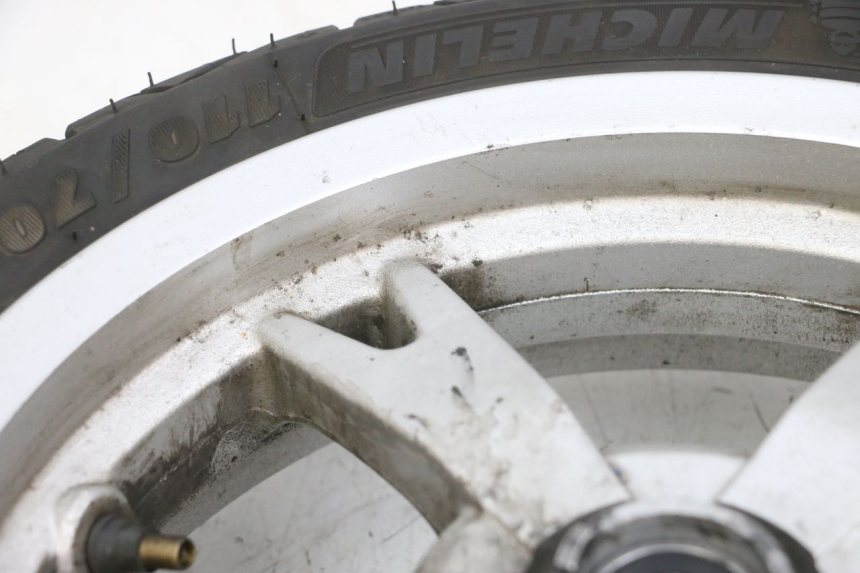 photo de CERCHIO ANTERIORE E PNEUMATICO PEUGEOT KISBEE 4T 50 (2010 - 2017)