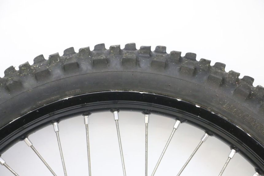 photo de CERCHIO ANTERIORE E PNEUMATICO KAWASAKI KXF KX-F 250 (2017 - 2019) - Primo piano ad alta risoluzione