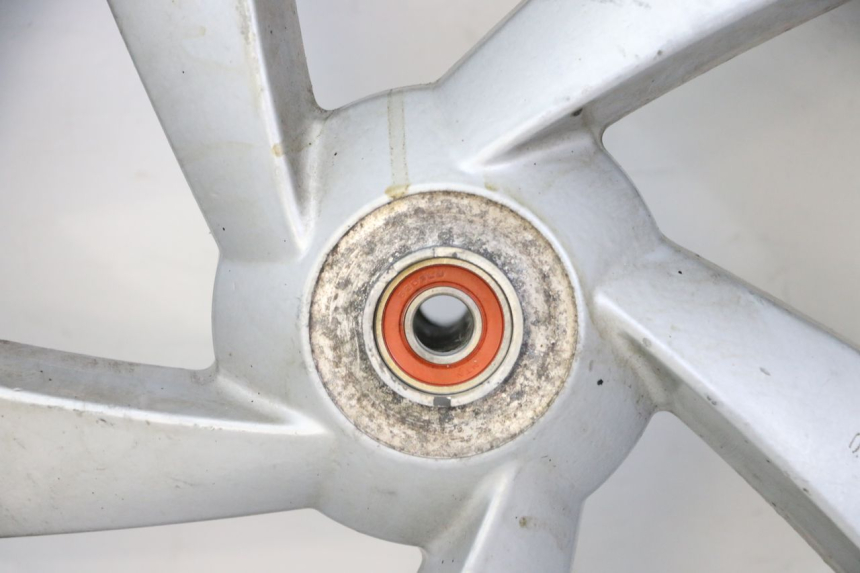photo de CERCHIO ANTERIORE E PNEUMATICO PEUGEOT CITYSTAR 125 (2011 - 2017)