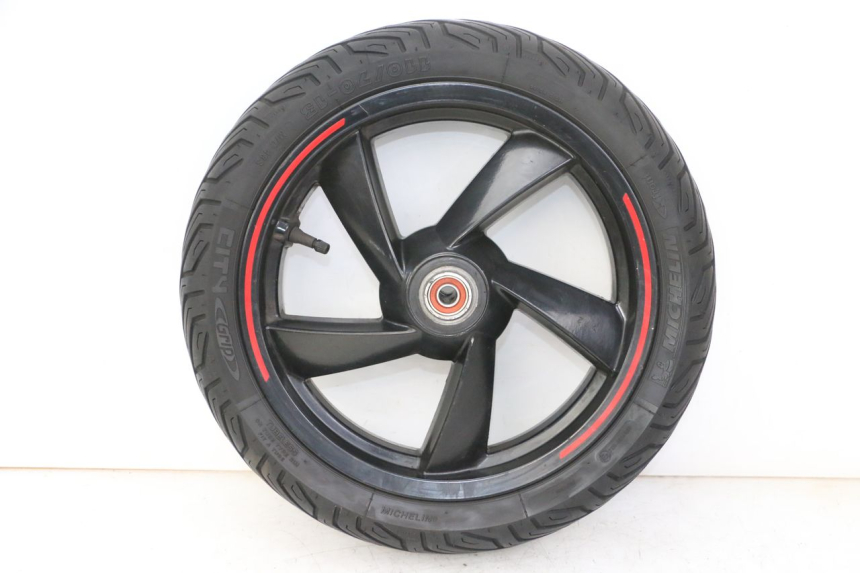 photo de CERCHIO ANTERIORE E PNEUMATICO PEUGEOT CITYSTAR 2T 50 (2018 - 2021)