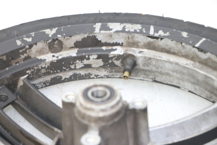 photo de CERCHIO ANTERIORE E PNEUMATICO PEUGEOT LUDIX 50 (2008 - 2017)