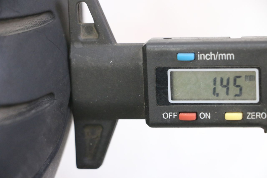 photo de CERCHIO ANTERIORE E PNEUMATICO PEUGEOT LUDIX ONE 50 (2005 - 2008)
