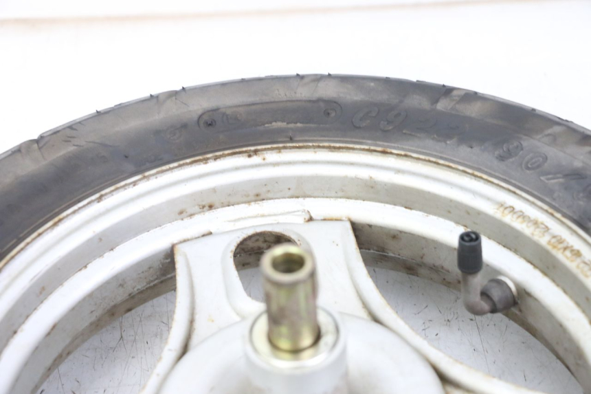 photo de CERCHIO ANTERIORE E PNEUMATICO PEUGEOT LUDIX ONE 50 (2005 - 2008)
