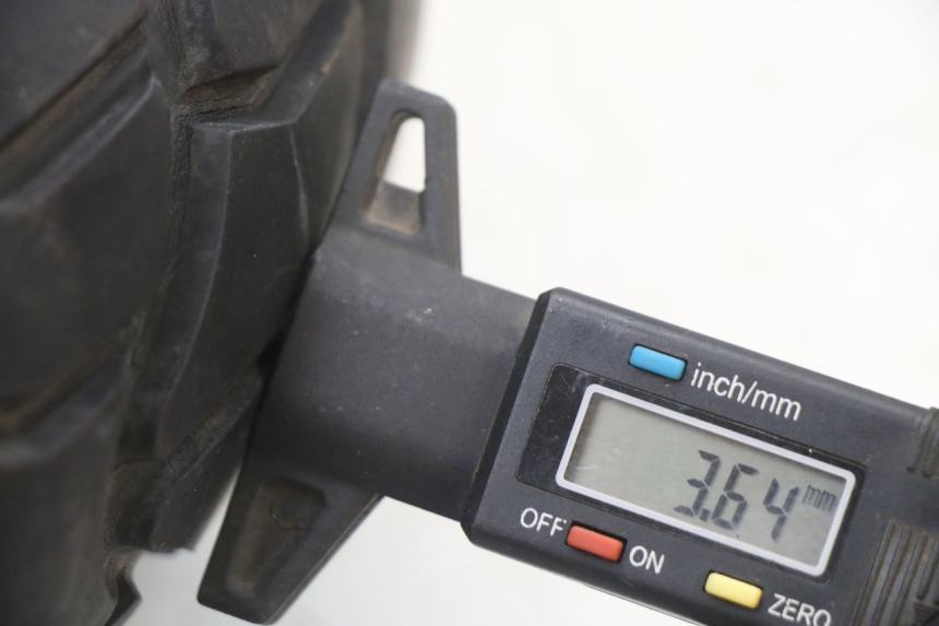 photo de CERCHIO ANTERIORE E PNEUMATICO PEUGEOT SPEEDFIGHT 3 LC 2T 50 (2009 - 2015)