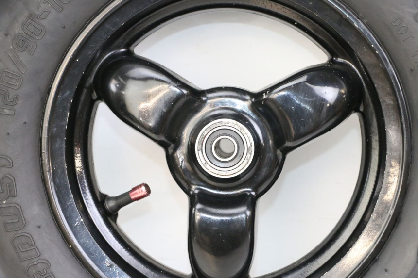 photo de CERCHIO ANTERIORE E PNEUMATICO PEUGEOT TKR TREKKER FURIOUS 50 (2005 - 2014)