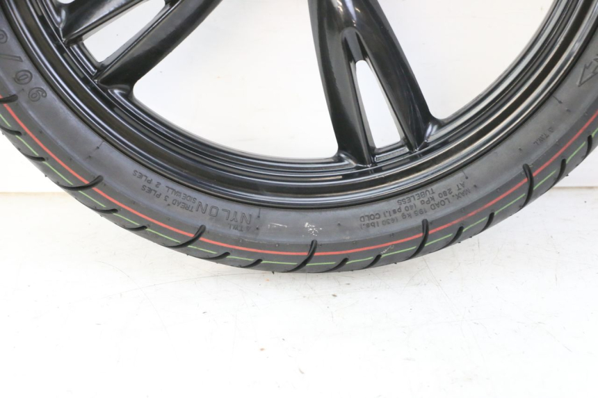photo de CERCHIO ANTERIORE E PNEUMATICO PEUGEOT TWEET 4T 50 (2023 - 2025)