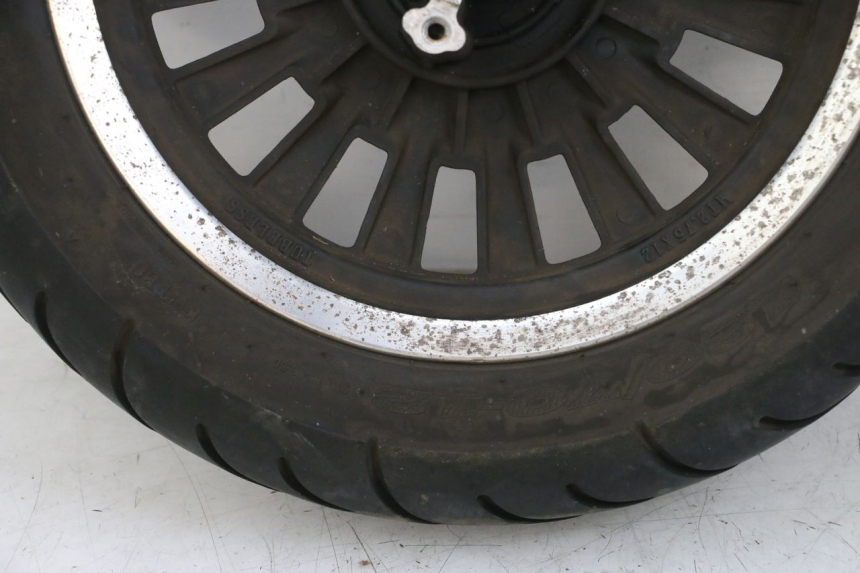 photo de CERCHIO ANTERIORE E PNEUMATICO EFUN PUSA 1 - Caratteristiche distintive