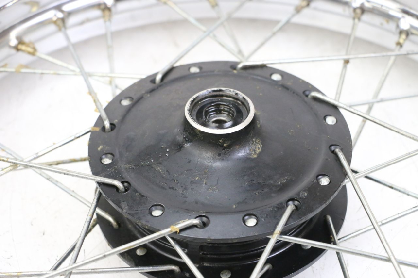 photo de CERCHIO ANTERIORE E PNEUMATICO YAMAHA PW 80 (1983 - 2014)