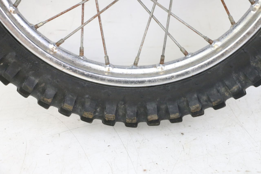 photo de CERCHIO ANTERIORE E PNEUMATICO YAMAHA PW 80 (1983 - 2014)