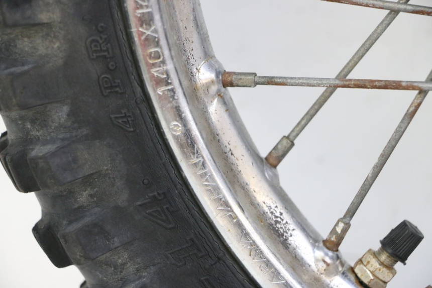 photo de CERCHIO ANTERIORE E PNEUMATICO YAMAHA PW 80 (1983 - 2014)
