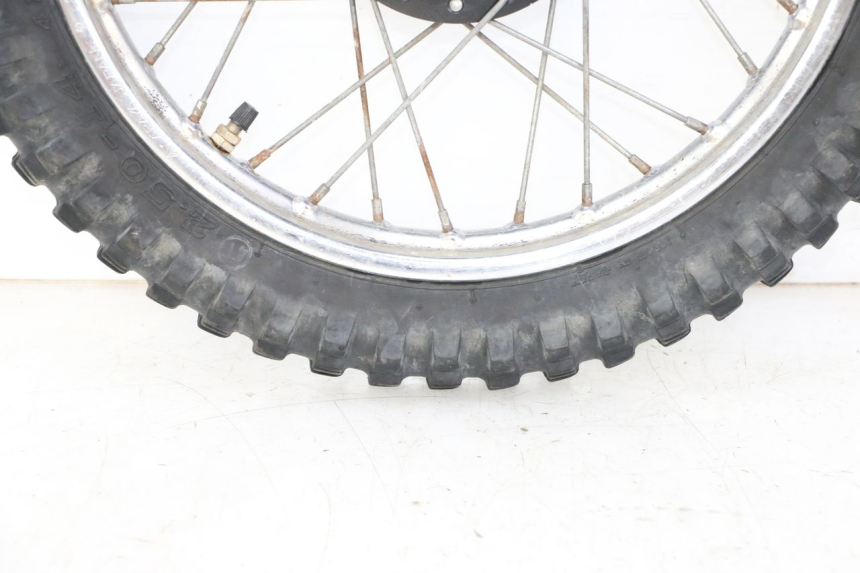 photo de CERCHIO ANTERIORE E PNEUMATICO YAMAHA PW 80 (1983 - 2014)