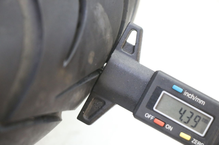 photo de CERCHIO ANTERIORE E PNEUMATICO GILERA RUNNER SP 50 (2006 - 2008)