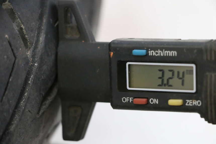 photo de CERCHIO ANTERIORE E PNEUMATICO PEUGEOT SATELIS 125 (2013 - 2018) - Dettaglio del componente