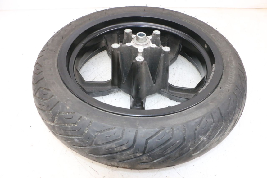 photo de CERCHIO ANTERIORE E PNEUMATICO PEUGEOT SATELIS 125 (2013 - 2018) - Zoom sullo stato d'uso