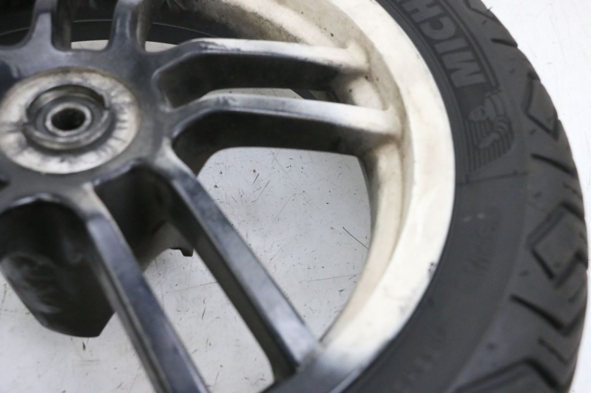 photo de CERCHIO ANTERIORE E PNEUMATICO PEUGEOT SPEEDFIGHT 4 4T EFI 50 (2021 - 2025) - Vista d'insieme del prodotto